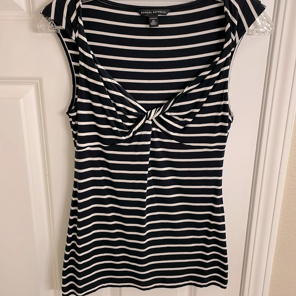 Banana Republic Twist Front Top